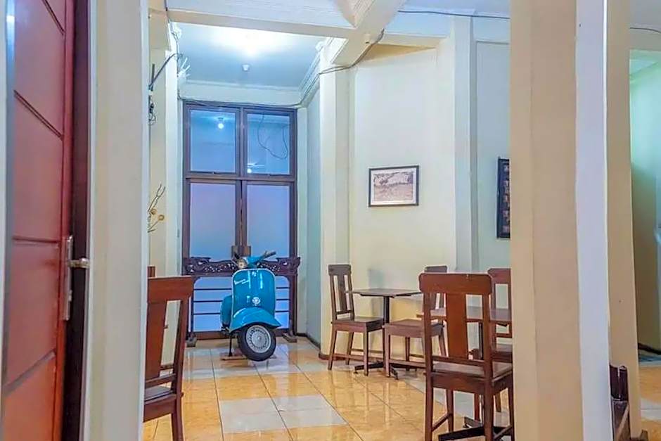 Graha Ara Homestay Syariah RSUD Dr Soetomo Surabaya Mitra RedDoorz