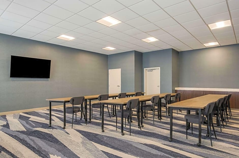 MainStay Suites