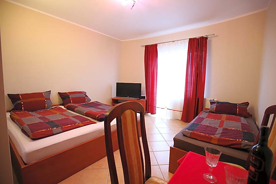 Photo 1 of 3 of Triple Room
