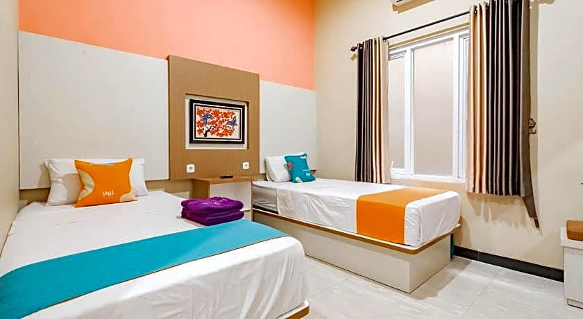 Sans Hotel Budaya Cirebon