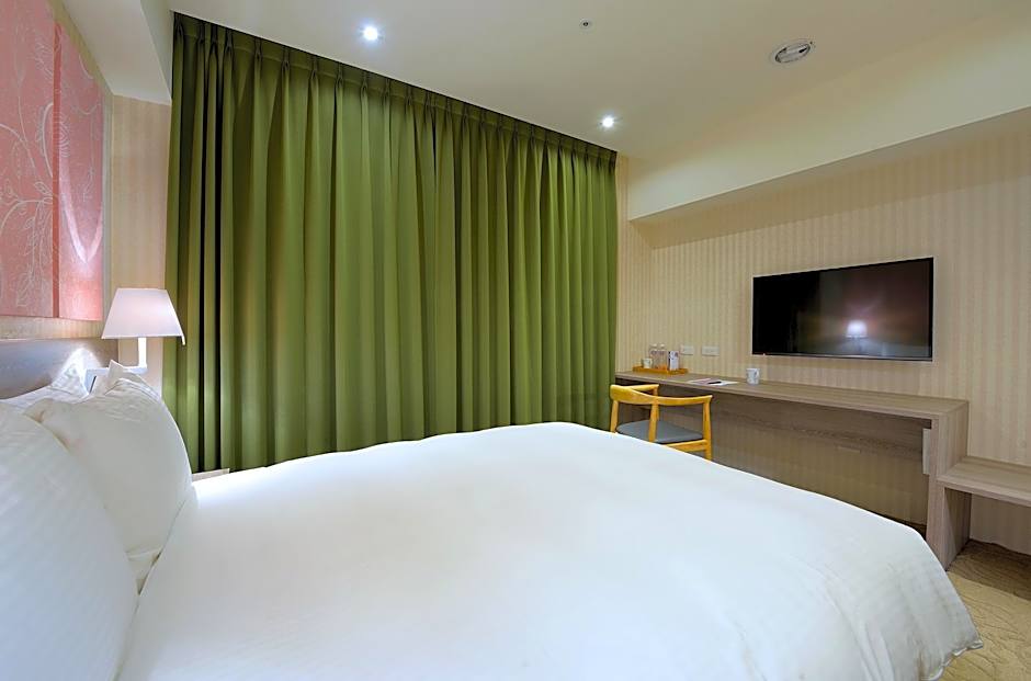 Aeris International Hotel