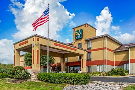 Quality Inn & Suites Lawrenceburg