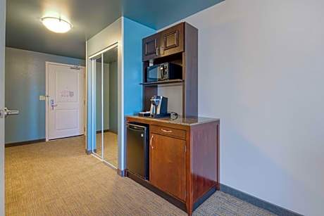 Two Queen Suite - Hearing Accessible