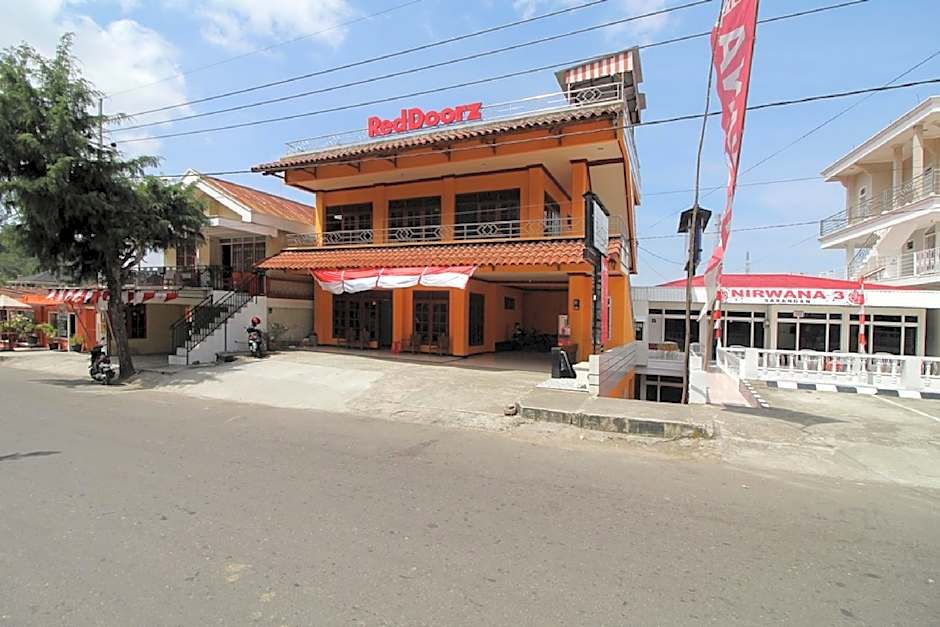 RedDoorz near Sarangan Lake