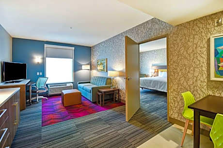 King Suite - Mobility and Hearing Access/Non-Smoking