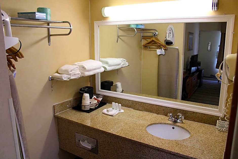 Hill City Inn