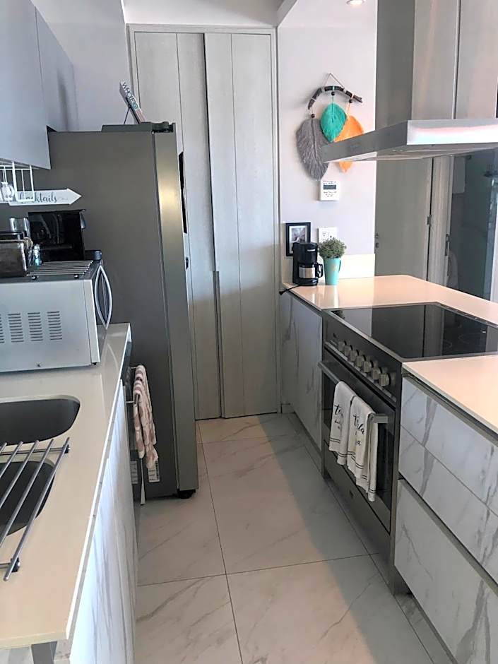 Luxurious Oceanfront condo with Unmatched Panoramic Views