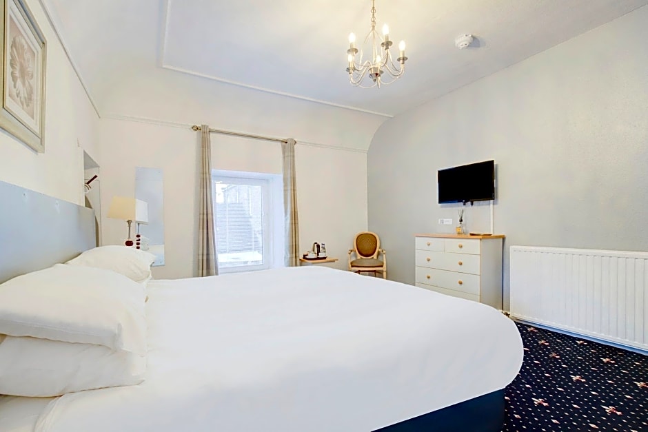 OYO Eastbank Hotel, Speyside Scotland