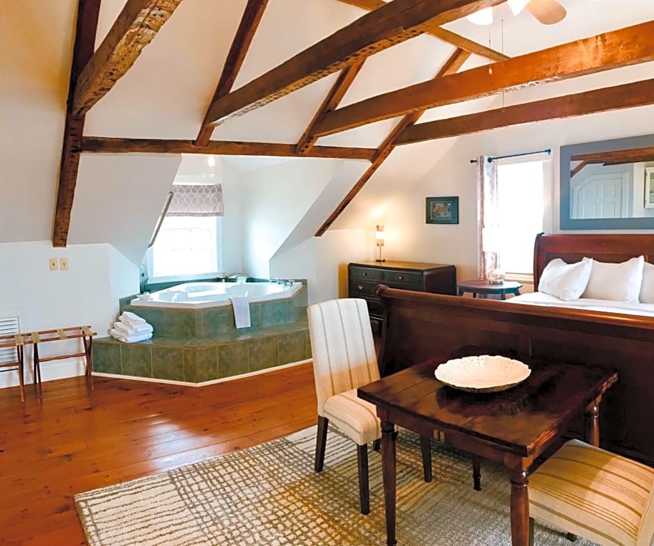 Treadwell Inn