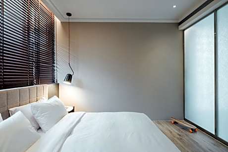 Chez Nous Classic Double or Twin Room with City View