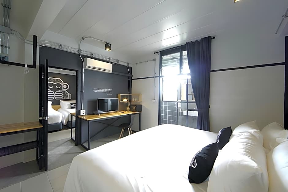 Blu Monkey Hub And Hotel Phuket