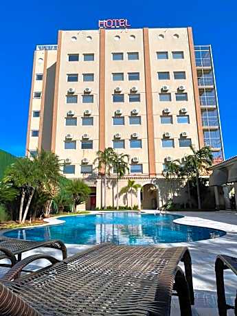 Hotel Oeste Plaza