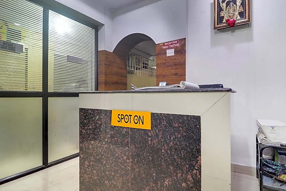 Spot On 78138 New Hi-tech Lodge – Hyderabad, IA