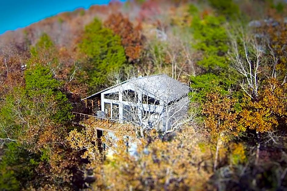Beaver Lakefront Cabins - Couples Only Getaways