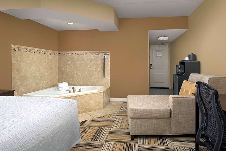 Hampton Inn By Hilton Knoxville-East
