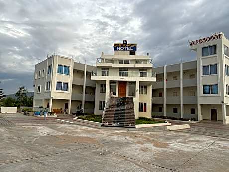 Srinivasa Hotel, near Srinivasa Mangapuram Temple, Tirupati