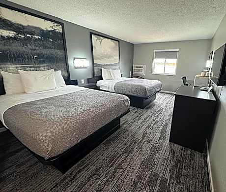 Super 8 by Wyndham Higginsville