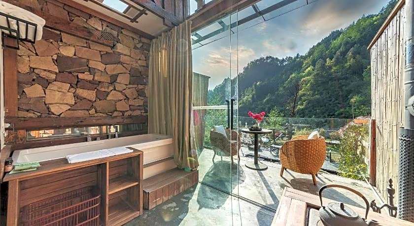 Pandora Vista Retreat