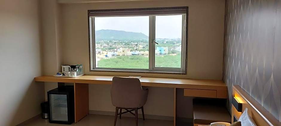 Click Hotel Bhuj