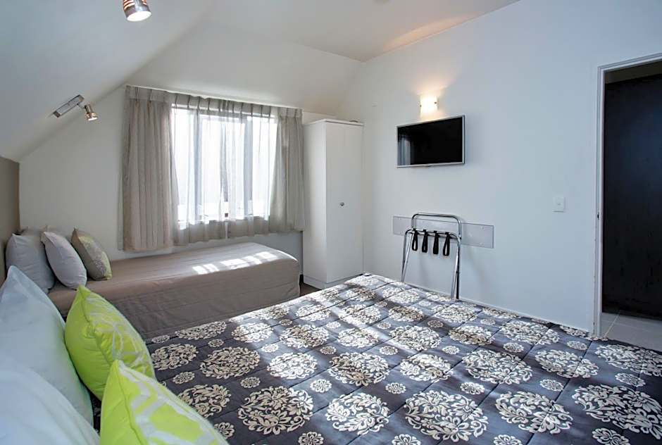 Cable Court Motel