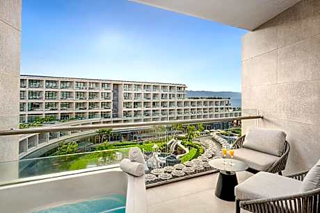 Preferred Sunset View Club King Suite