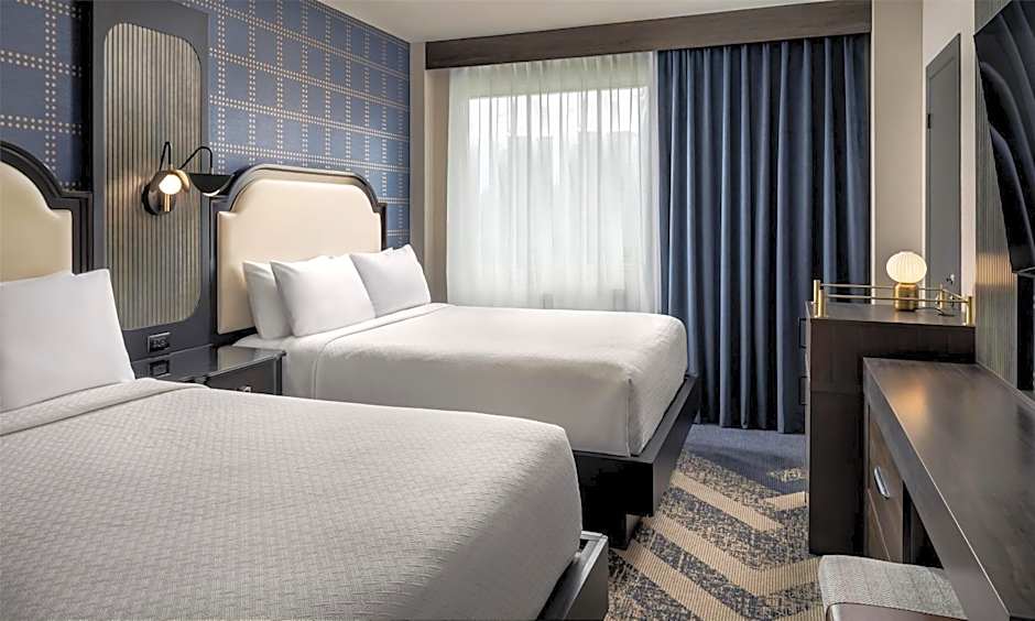 The Brock Niagara Falls Fallsview, Tapestry by Hilton