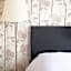 Hotel Carillon