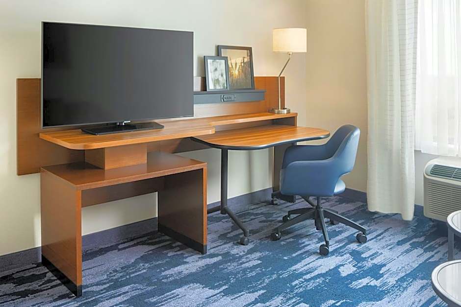 Fairfield Inn & Suites by Marriott Lincoln Southeast