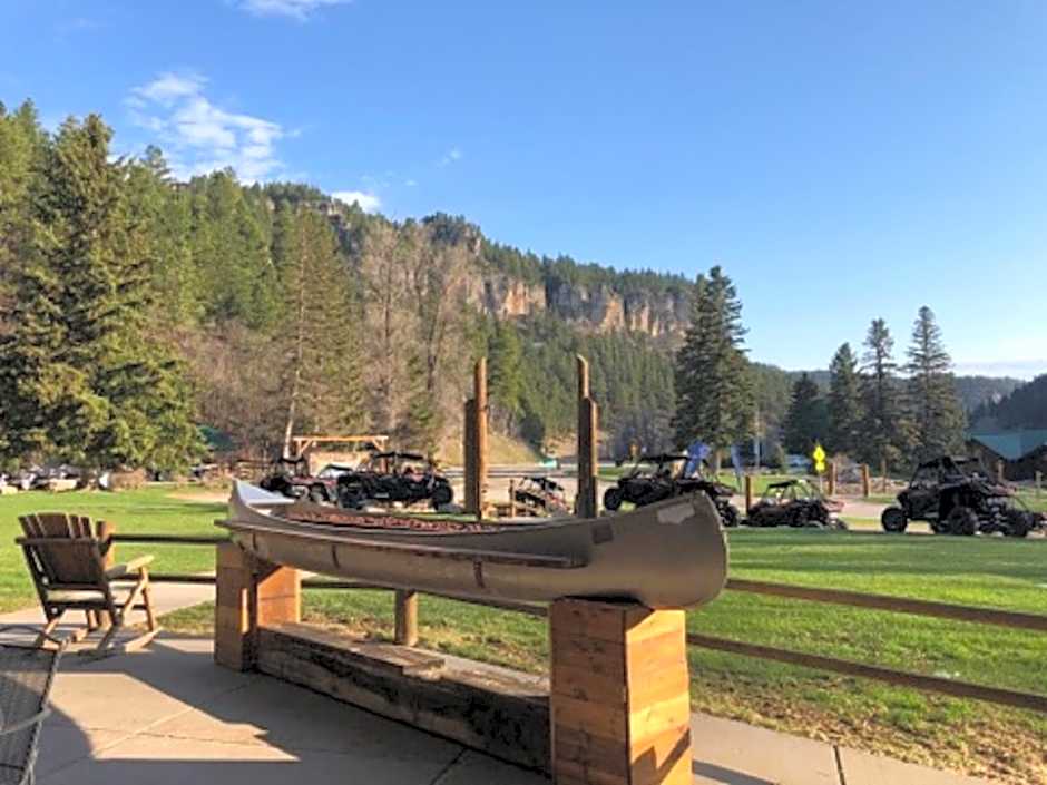 Spearfish Canyon Lodge