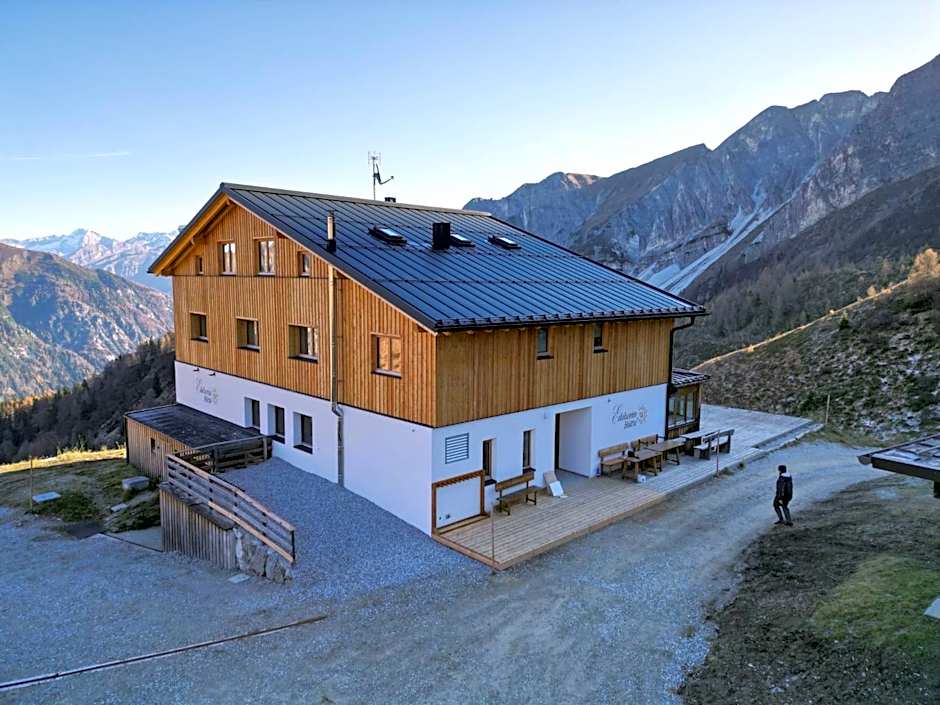 Edelweisshütte Ladurns