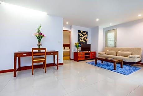 Deluxe Suite - 1 Bedroom with City View