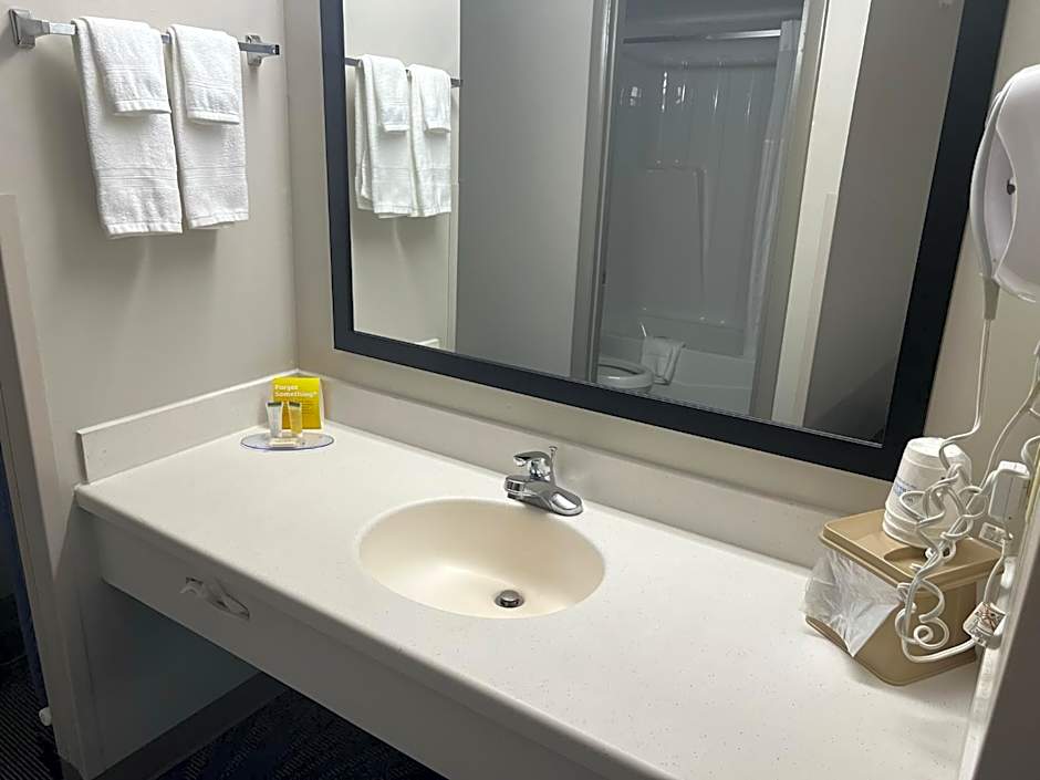 Days Inn by Wyndham Valdosta I-75