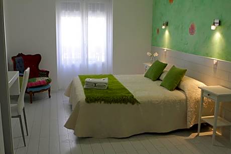 Deluxe Double Room with City View