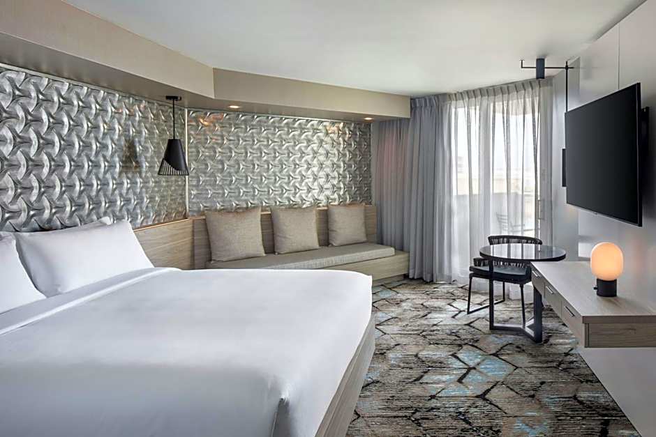 Renaissance Daytona Beach Oceanfront Hotel