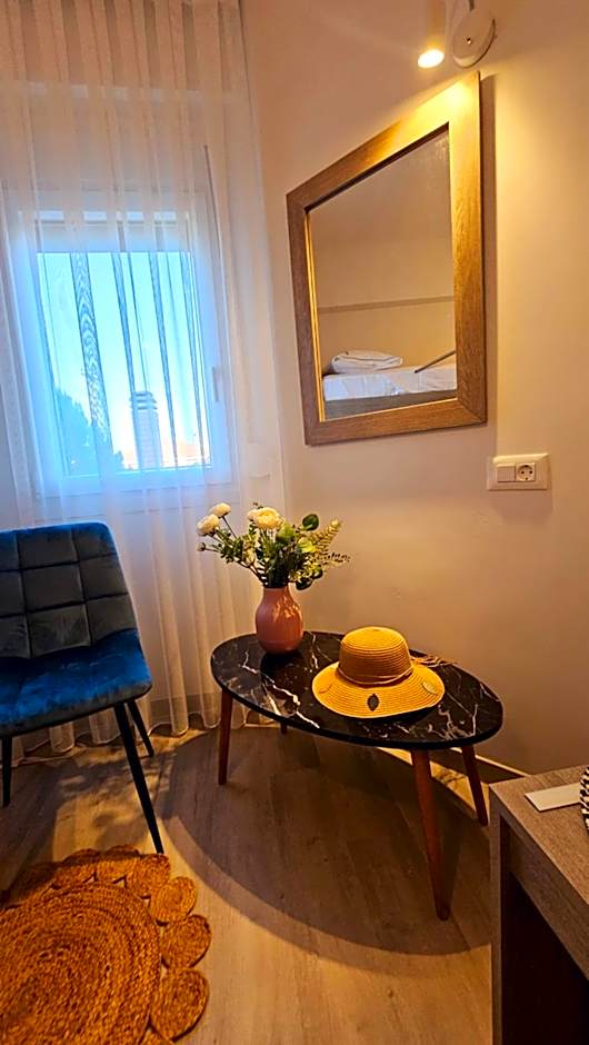 Niriides boutique suites