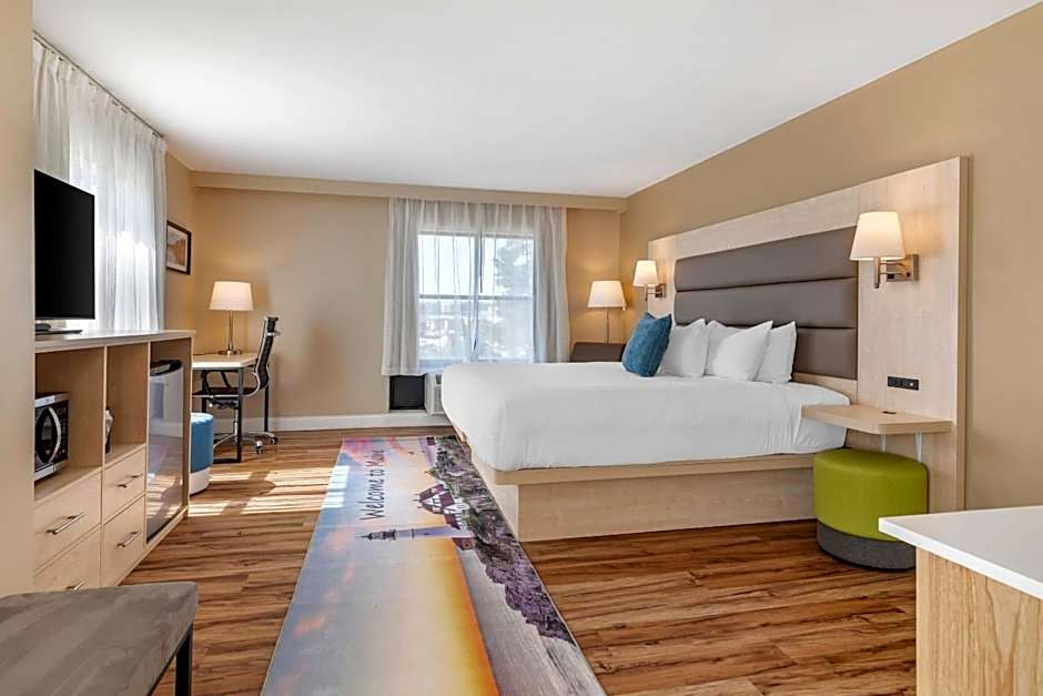 Casco Bay Hotel Portland Airport - Maine Mall, an Ascend Collection Hotel