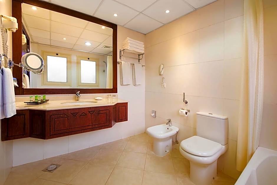 Al Hamra Village Hotel