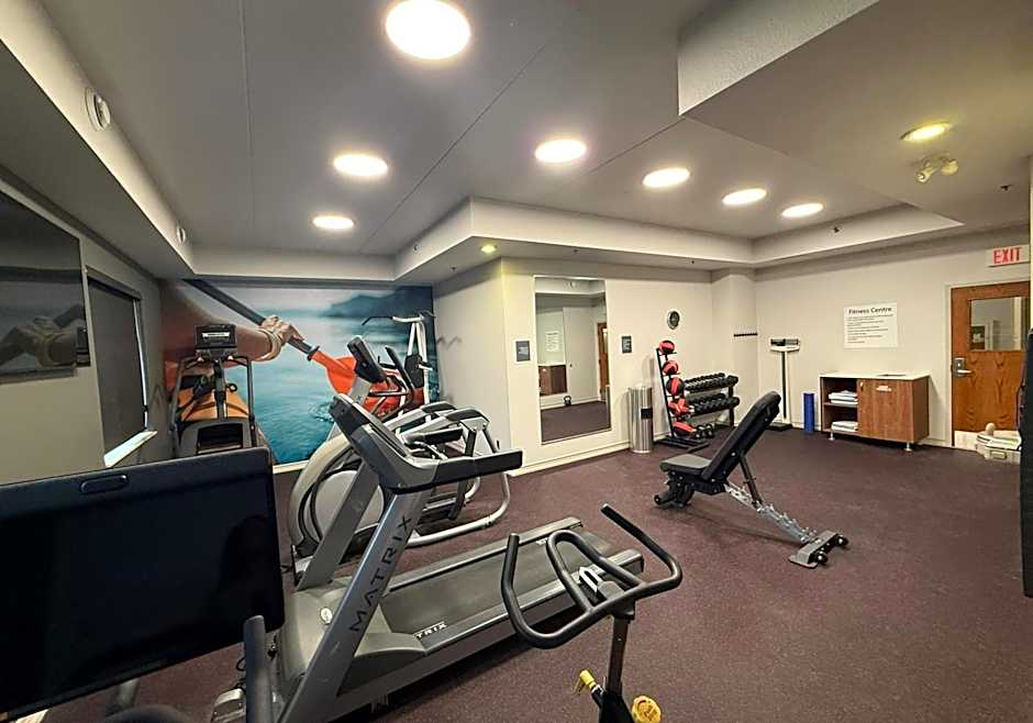 Best Western Plus 1000 Islands Hotel & Suites