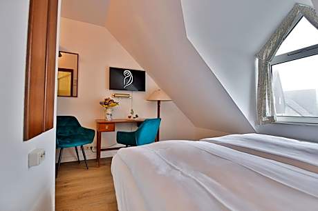 Economy Single Room