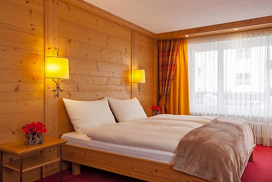 Hotel Holiday