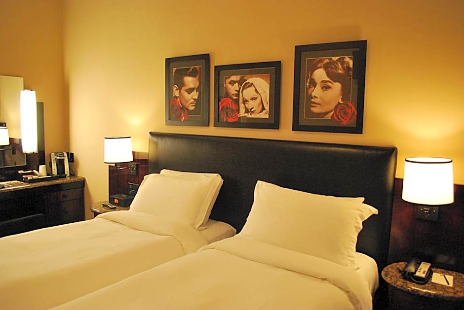 Washington Square Hotel