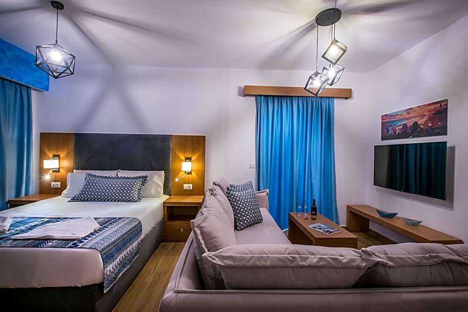 Yianna Caravel "by Checkin"