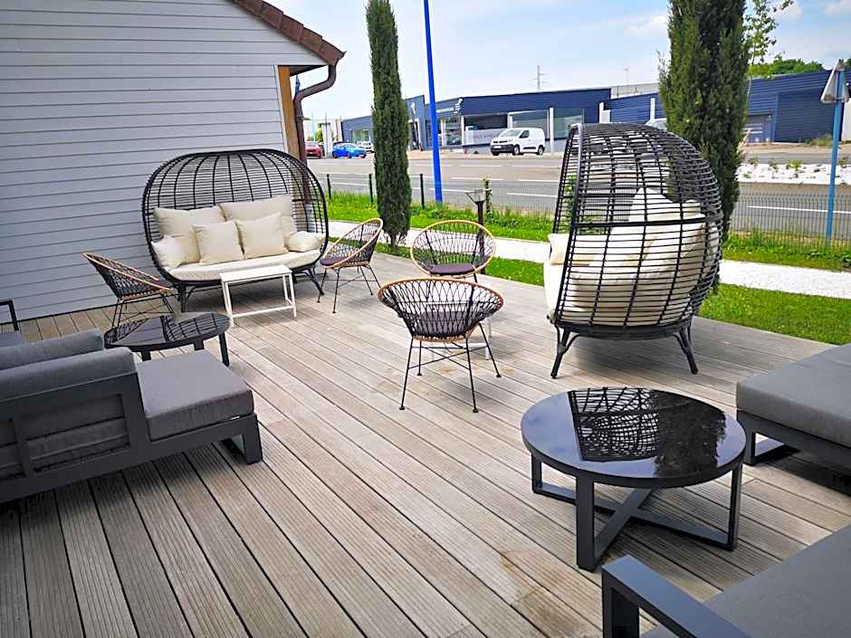 Le Konine - Hotel & Bar & Restaurant