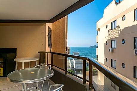 A02 - Estrela do Mar 403 A - Centro de Bombinhas - 30m do mar - Ótima localização