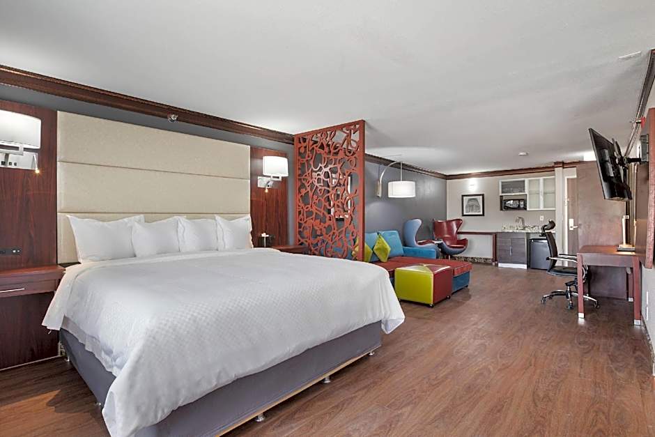 Photo 1 of 13 of 1 King Bed Suite
