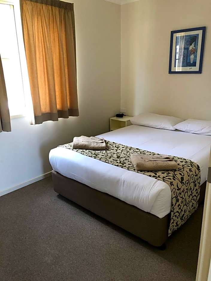 Australian Motor Home Tourist Park Twelve Mile Creek