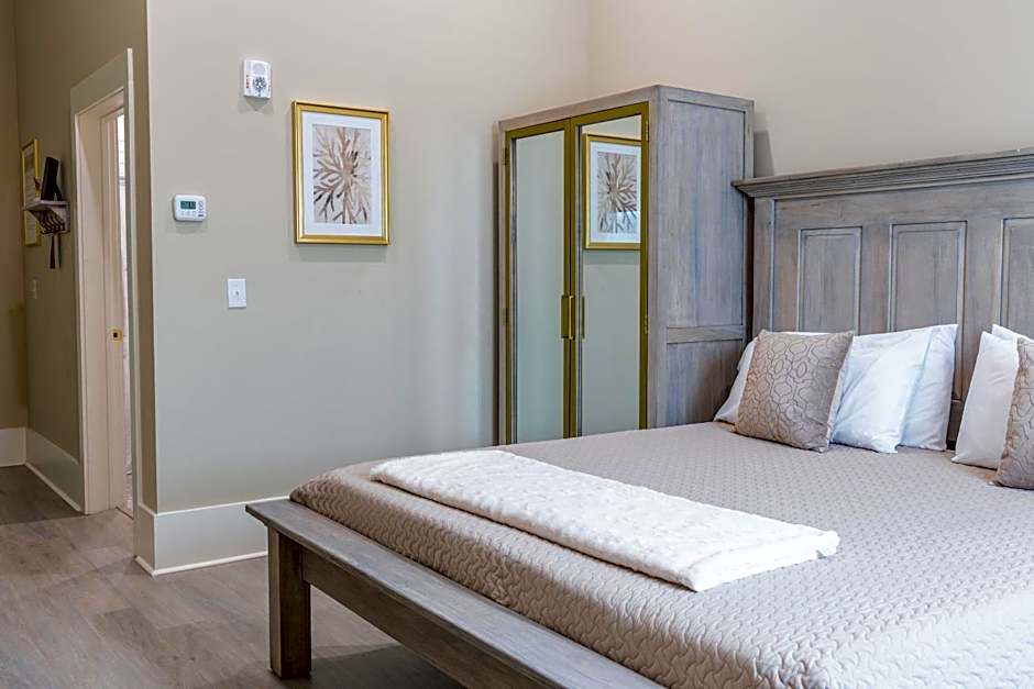 Hotel Whiskey in Pascagoula