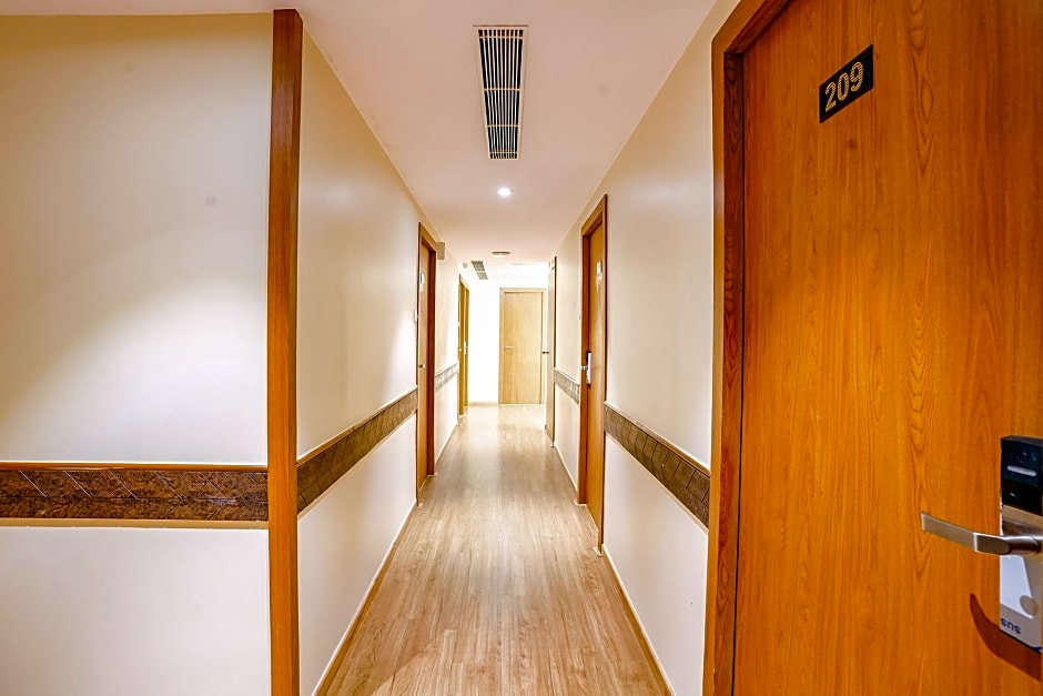 FabHotel Azure - Nr. Mumbai International Airport