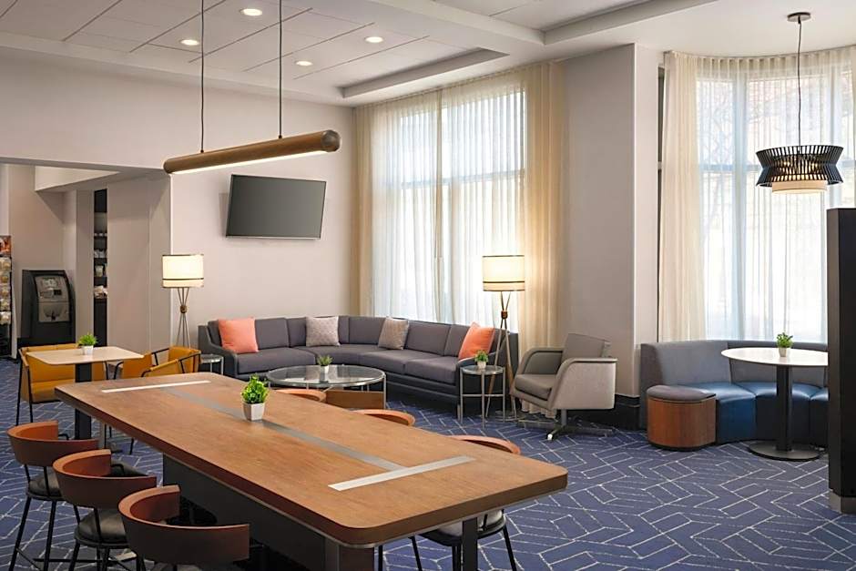 Courtyard by Marriott Boston Brookline