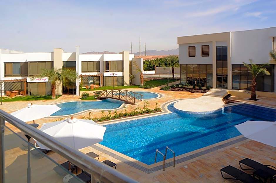 Public Security Hotel & Chalets